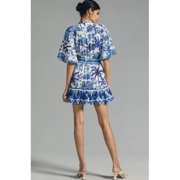 FARM Rio Dresses & Skirts - Farm Rio Sweet Rio Mini Dress Blue White Tropical Puff Sleeve Beaded Belt Medium